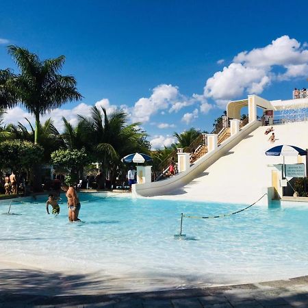 Lacqua Di Roma Com Piscina De Ondas Jr カルダス・ノバス エクステリア 写真